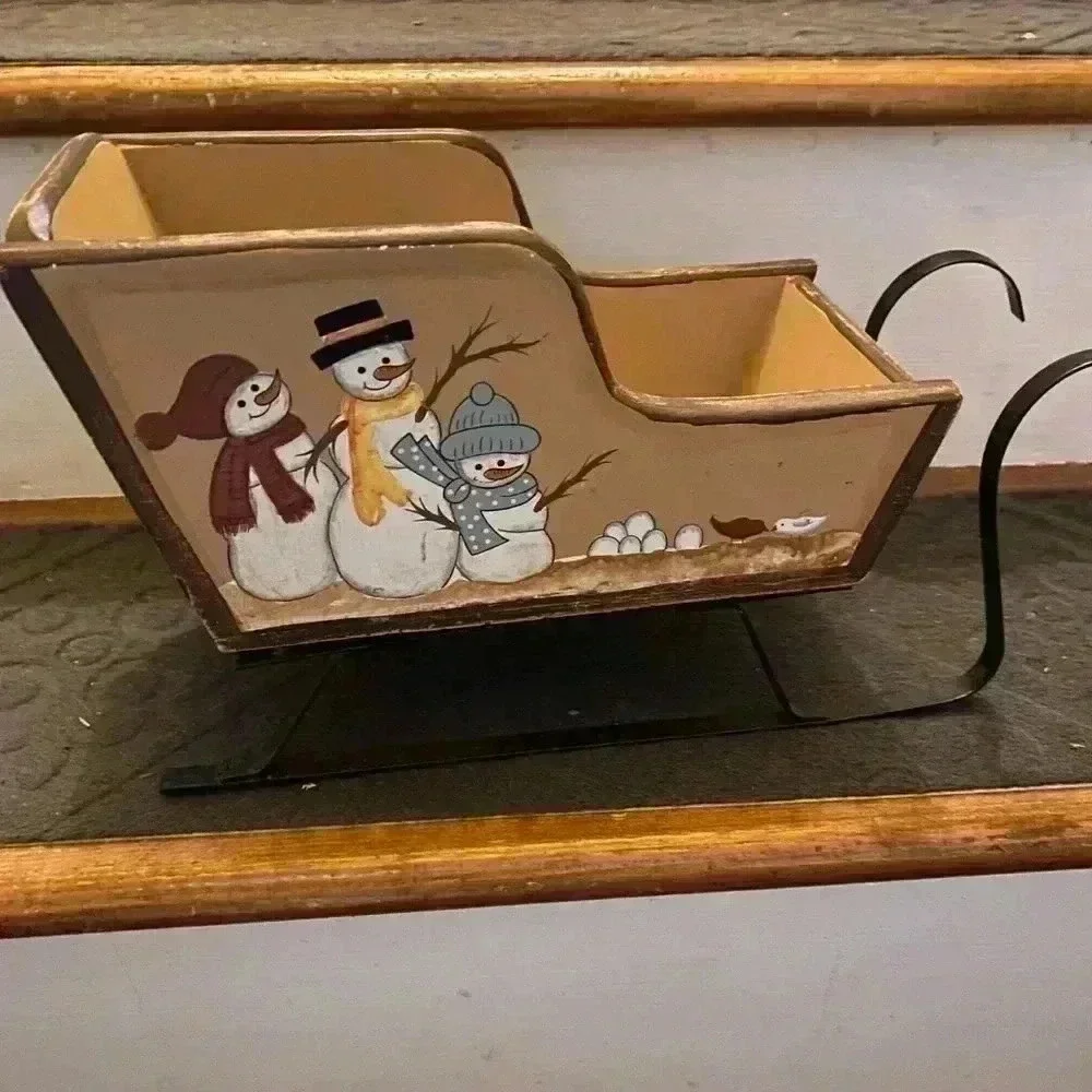 Christmas sled with snowmen